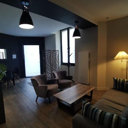 Apartamento Au Saint Martin Cholet Exterior foto