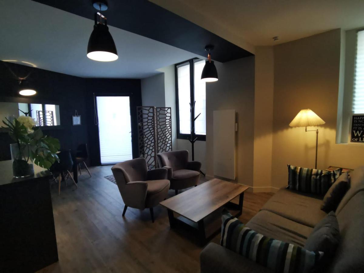 Apartamento Au Saint Martin Cholet Exterior foto